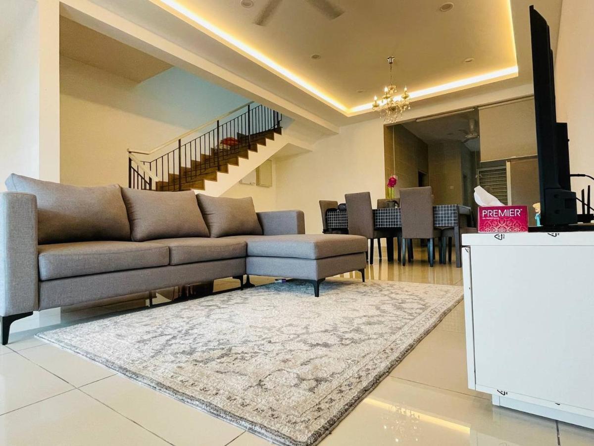 שאה אלאם Homestay 3Br Near Setia Alam מראה חיצוני תמונה