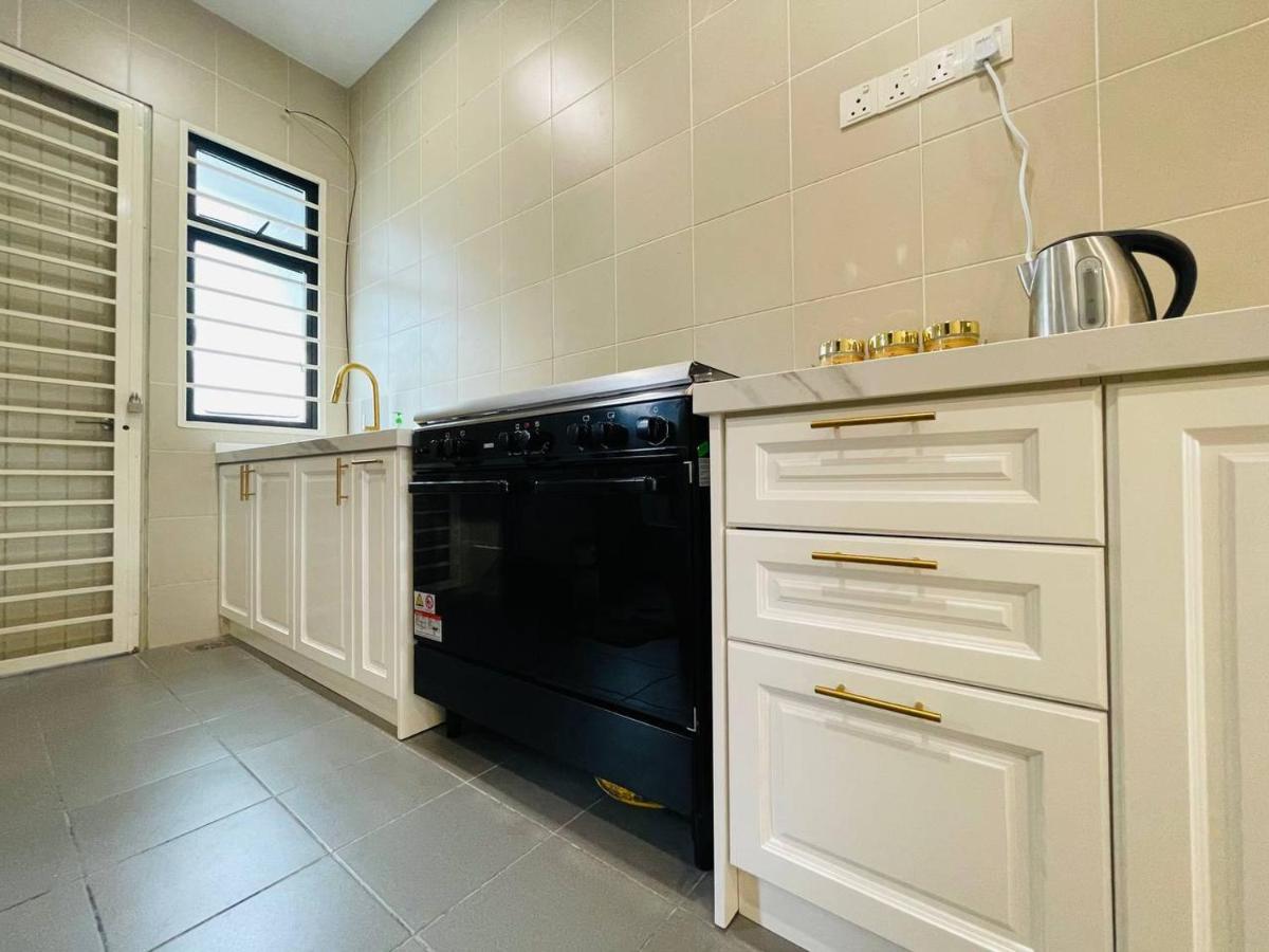 שאה אלאם Homestay 3Br Near Setia Alam מראה חיצוני תמונה