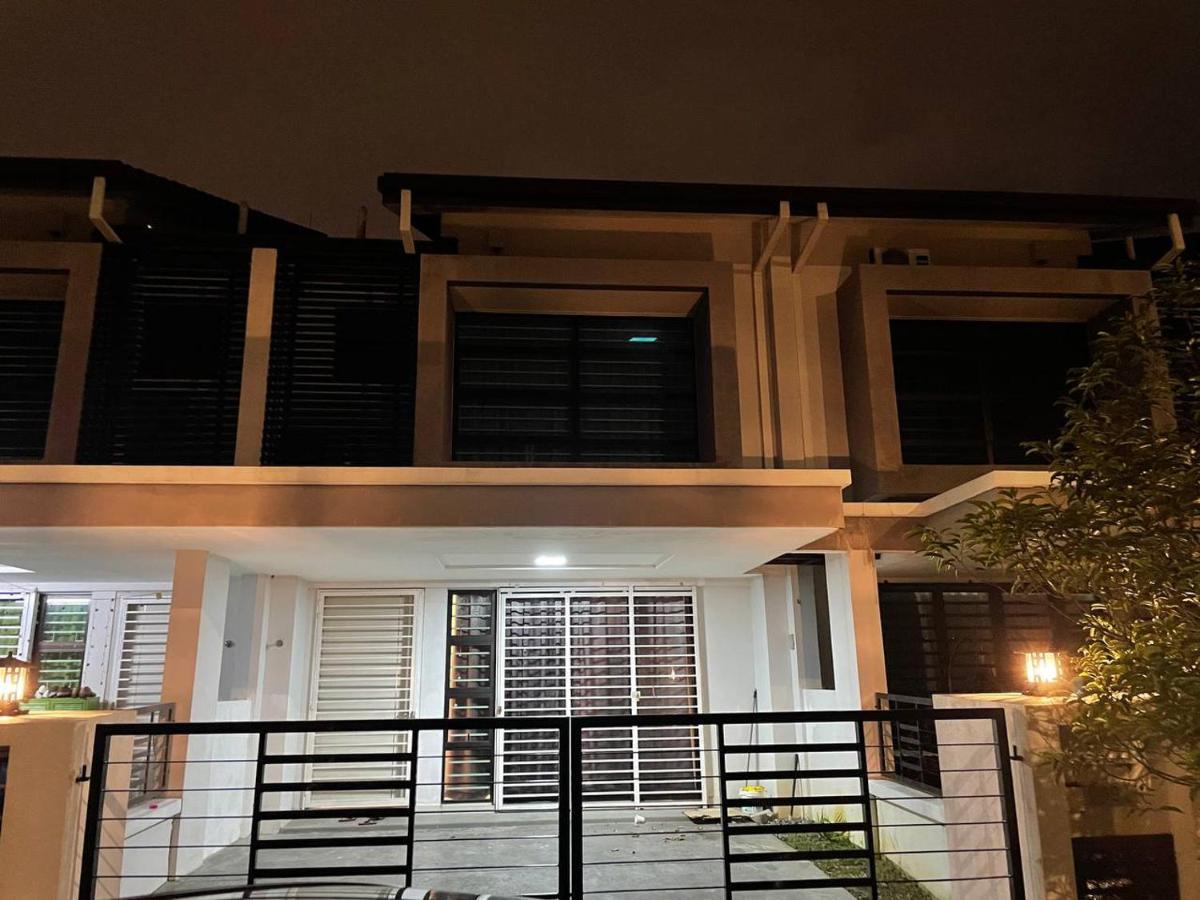 שאה אלאם Homestay 3Br Near Setia Alam מראה חיצוני תמונה